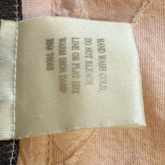 Vintage Crabtree & Evelyn Petal Pink Embossed Top Size M Pastel, Old Money - Picture 7 of 12